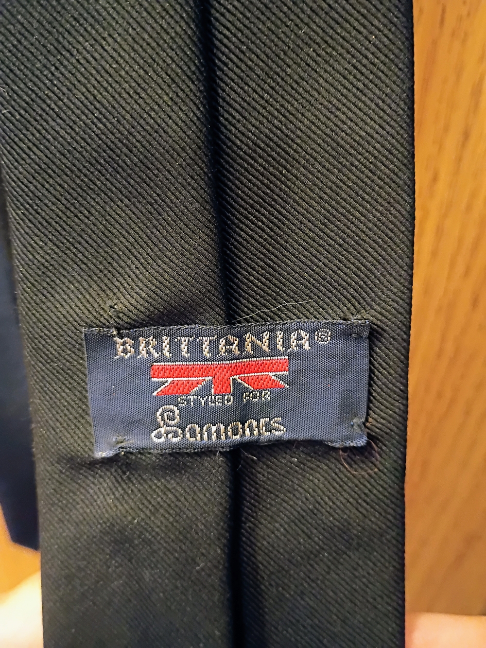 Set of Five Men's  Vintage Neckties in Black, Navy, Brown & Red Stripes - Picture 5 of 7
